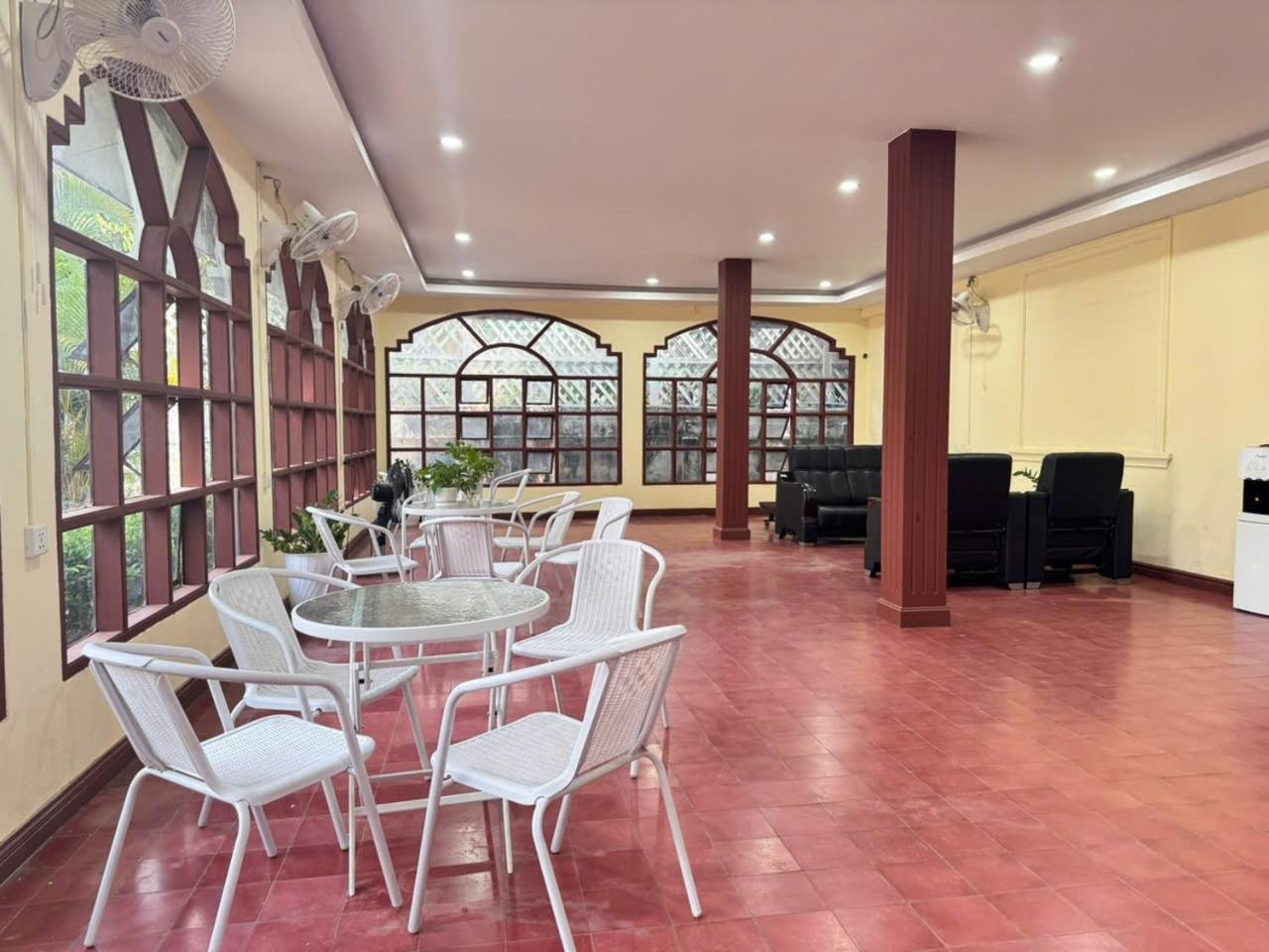 Yula Hotel Thatluang Vientiane Dış mekan fotoğraf