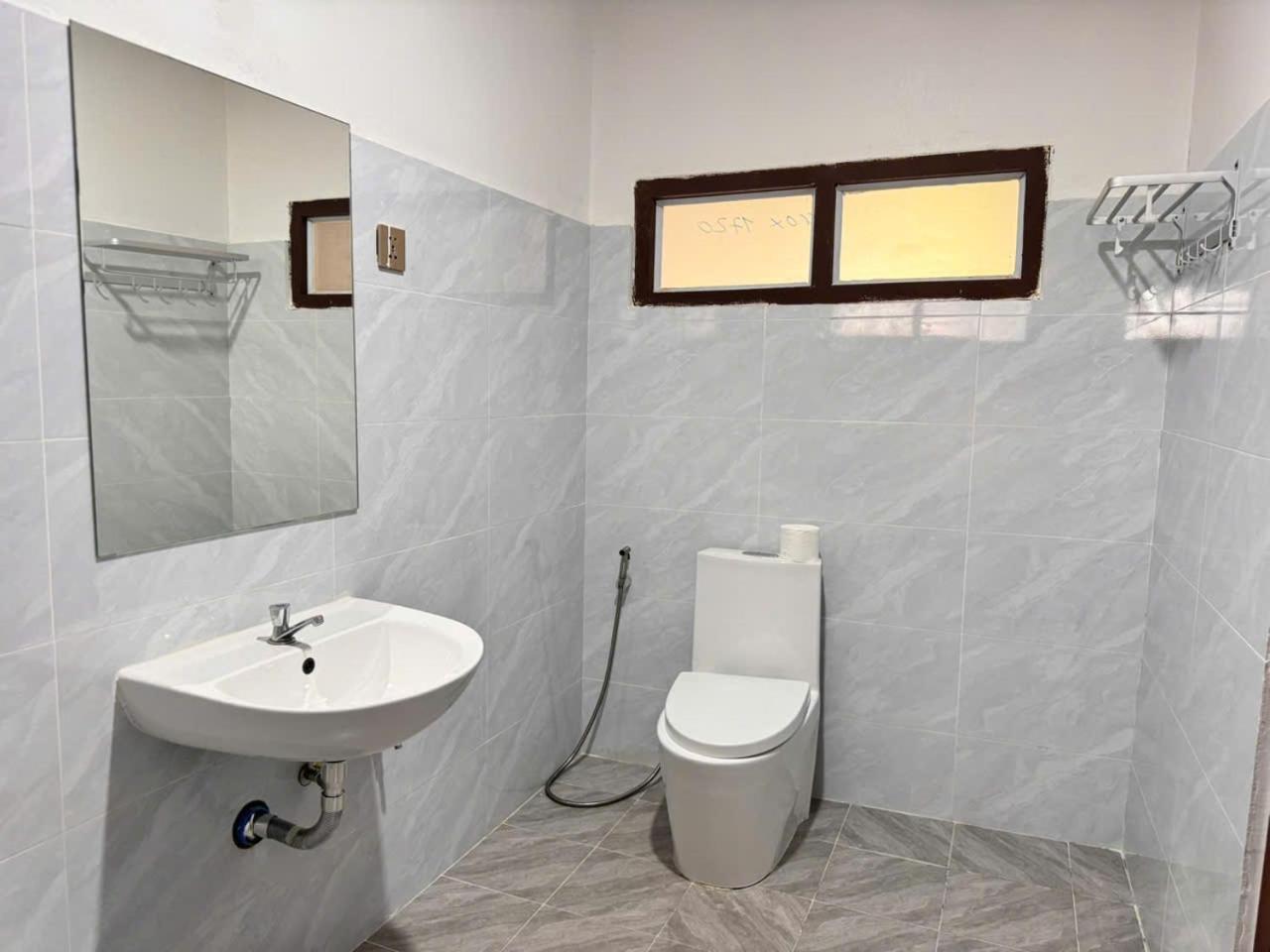 Yula Hotel Thatluang Vientiane Dış mekan fotoğraf
